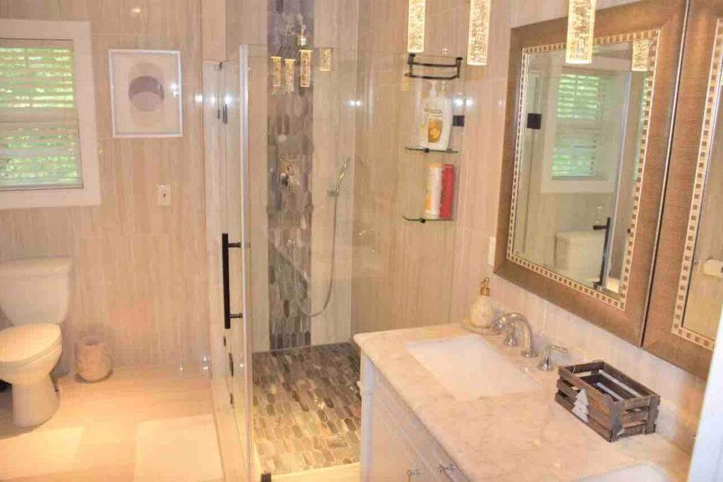 فيلا New Modern House?A Mins To Hwy I-85, 316 لورينسيفيل المظهر الخارجي الصورة