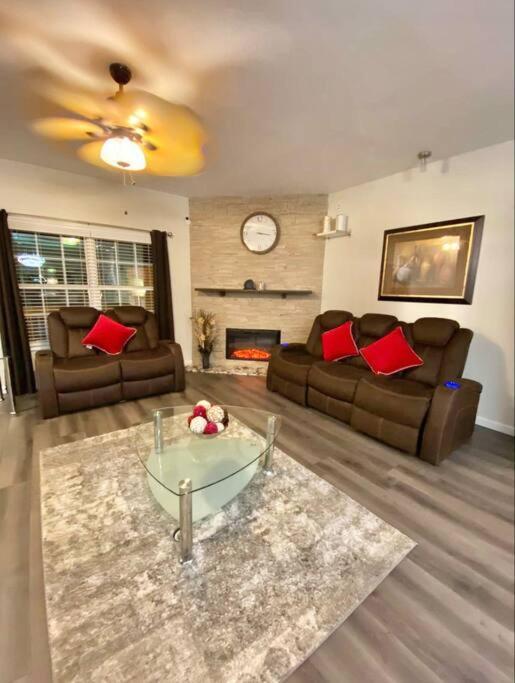 فيلا New Modern House?A Mins To Hwy I-85, 316 لورينسيفيل المظهر الخارجي الصورة
