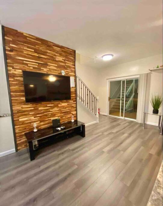 فيلا New Modern House?A Mins To Hwy I-85, 316 لورينسيفيل المظهر الخارجي الصورة